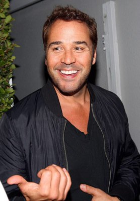 Фото - Джереми Пивен: 278x400 / 23 Кб