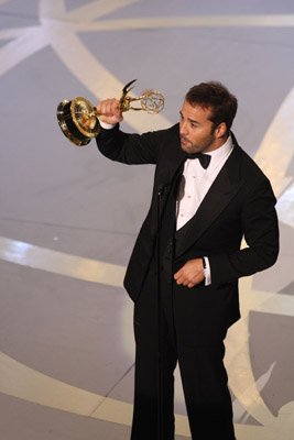 Фото - Джереми Пивен: 267x400 / 17 Кб