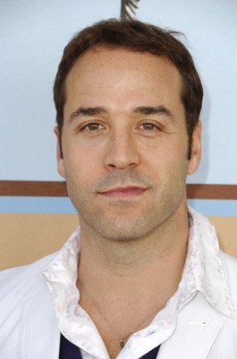 Фото - Джереми Пивен: 265x400 / 21 Кб