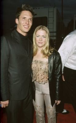 Фото - Мелисса Джоан Харт: 248x400 / 17 Кб