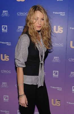 Фото - Блейк Лайвли: 261x400 / 21 Кб