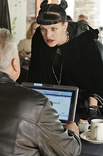 Фото - Поли Перретт: 333x500 / 35 Кб