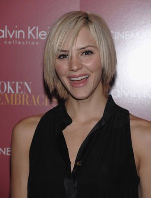 Фото - Кэтрин МакФи: 305x400 / 18 Кб