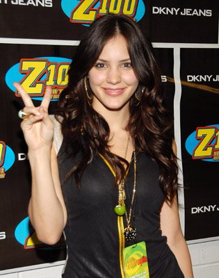 Фото - Кэтрин МакФи: 315x400 / 35 Кб