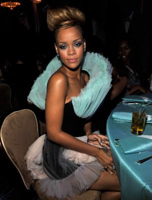 Фото - Рианна: 304x400 / 24 Кб
