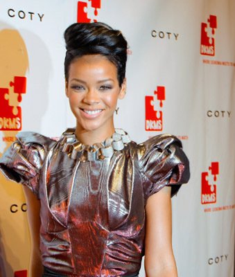 Фото - Рианна: 339x400 / 33 Кб