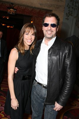 Фото - Хилари Суэнк: 267x400 / 24 Кб