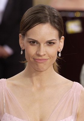 Фото - Хилари Суэнк: 278x400 / 18 Кб