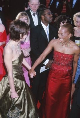 Фото - Хилари Суэнк: 273x400 / 25 Кб