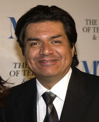 Фото - Джордж Лопес: 324x400 / 23 Кб