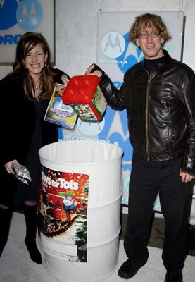 Фото - Джоэли Фишер: 277x400 / 29 Кб