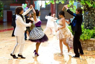 Фото - Моника Коулмэн: 325x218 / 28 Кб