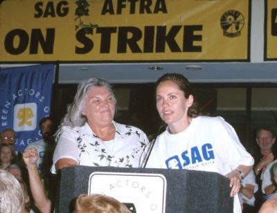 Фото - Эми Бреннеман: 400x308 / 29 Кб