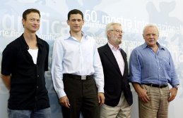 Фото - Гэри Синиз: 259x168 / 13 Кб