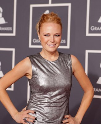 Фото - Малин Акерман: 328x400 / 25 Кб