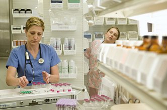 Фото - Иди Фалько: 332x220 / 21 Кб