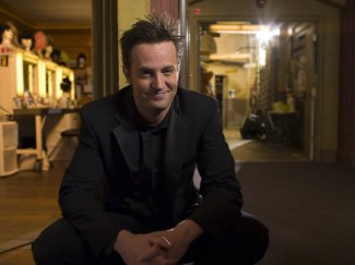 Фото - Мэттью Перри: 325x243 / 15 Кб