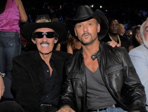 Фото - Тим МакГроу: 301x227 / 17 Кб