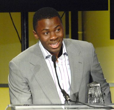 Фото - Дерек Люк: 385x371 / 27 Кб