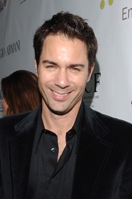 Фото - Эрик МакКормак : 266x400 / 18 Кб