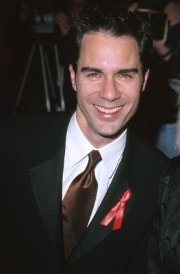 Фото - Эрик МакКормак : 263x400 / 14 Кб