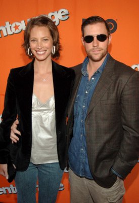 Фото - Эдвард Бернс: 275x400 / 25 Кб