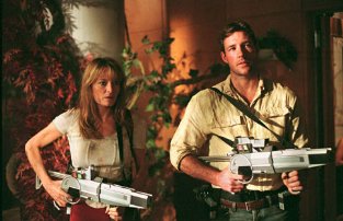 Фото - Эдвард Бернс: 313x202 / 20 Кб