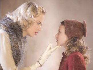 Фото - Дакота Блю Ричардс: 325x245 / 15 Кб