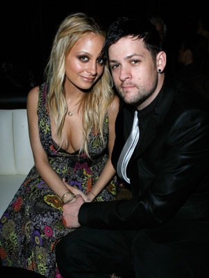 Фото - Джоэл Мэдден: 301x400 / 24 Кб