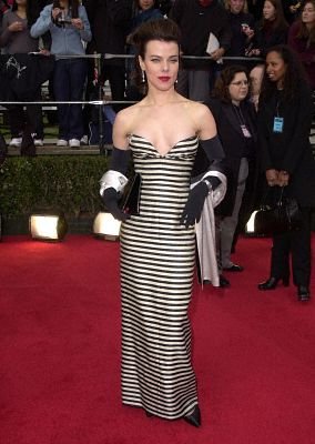 Фото - Деби Мейзар: 284x400 / 27 Кб