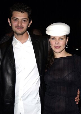 Фото - Деби Мейзар: 286x400 / 17 Кб