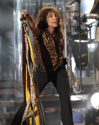 Фото - Стивен Тайлер: 319x400 / 30 Кб