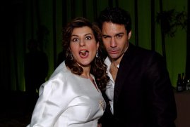 Фото - Ниа Вардалос: 269x181 / 9 Кб