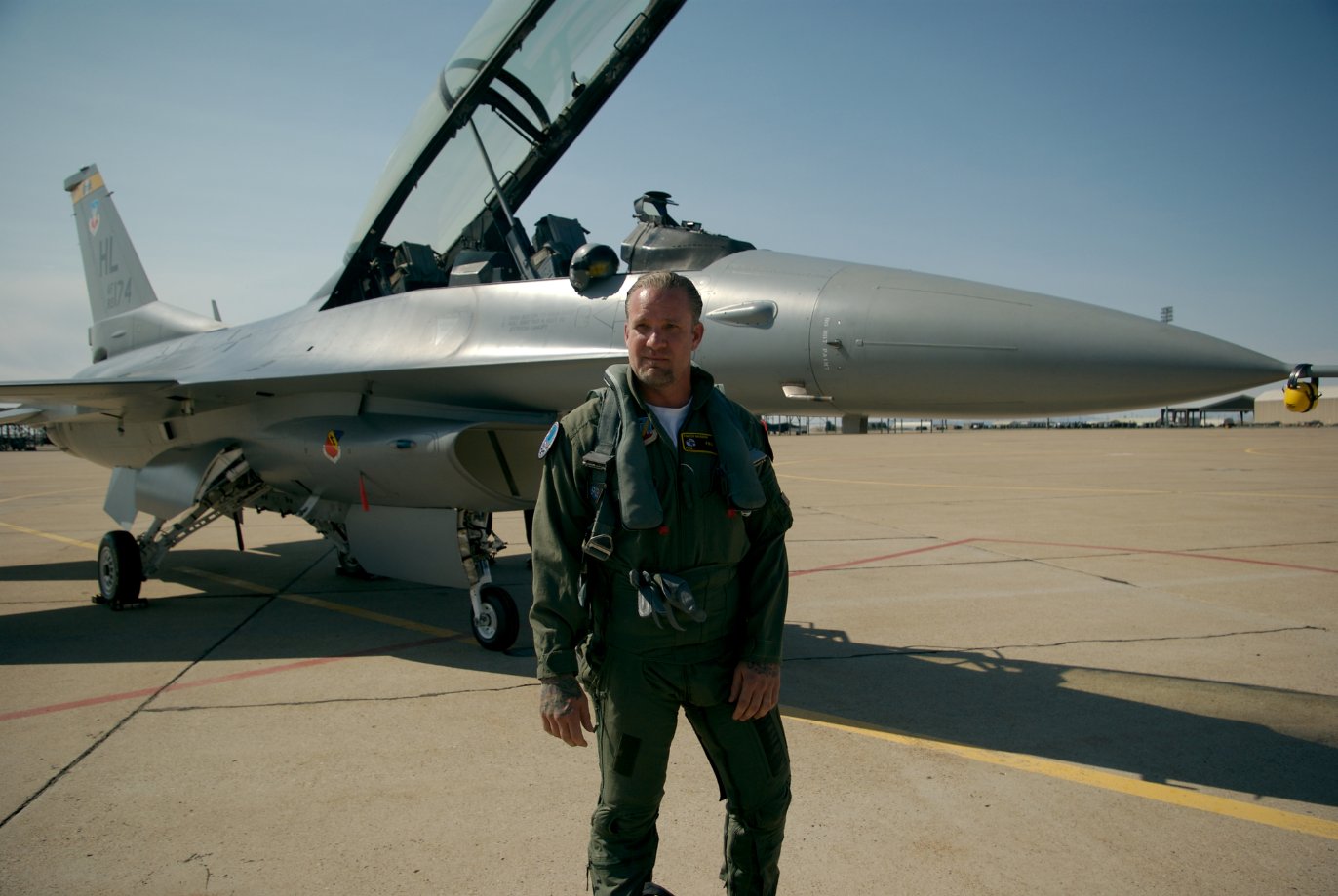 Фото - Джесси Джеймс: 1372x919 / 148 Кб