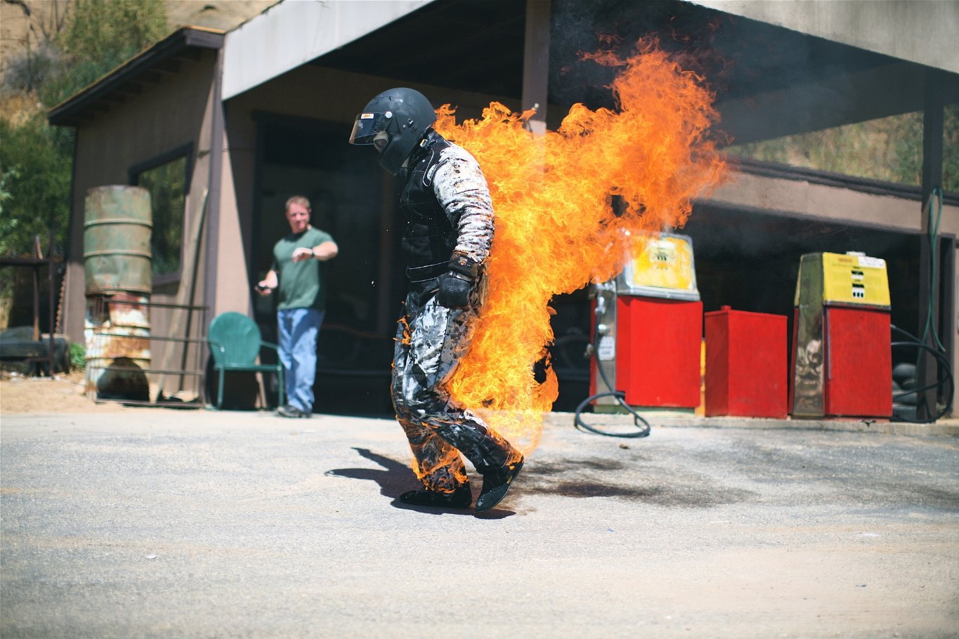 Фото - Джесси Джеймс: 1365x910 / 219 Кб