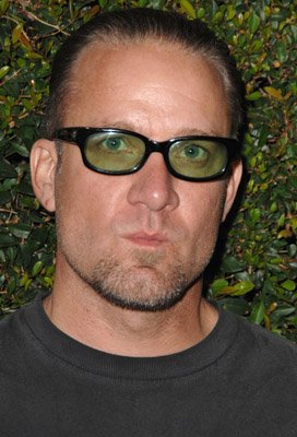 Фото - Джесси Джеймс: 272x400 / 30 Кб