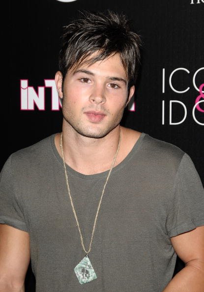 Фото - Коди Лонго: 415x594 / 42 Кб