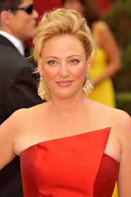 Фото - Вирджиния Мэдсен: 266x400 / 19 Кб