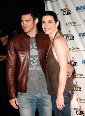 Фото - Джулианна Маргулис: 293x400 / 28 Кб