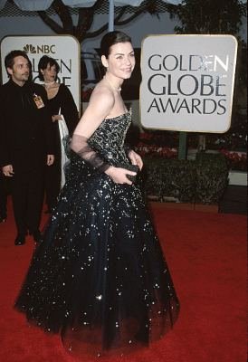 Фото - Джулианна Маргулис: 274x400 / 26 Кб