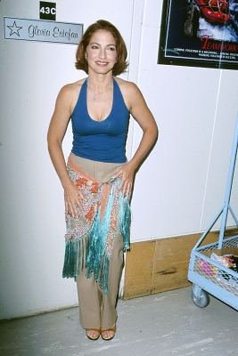 Фото - Глория Эстефан: 267x400 / 24 Кб