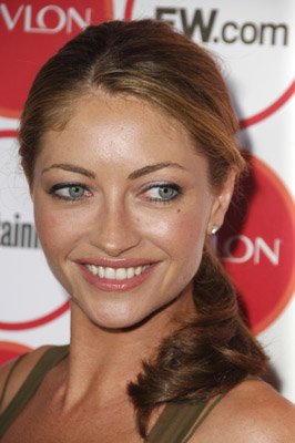 Фото - Ребекка Гэйхарт: 266x400 / 25 Кб