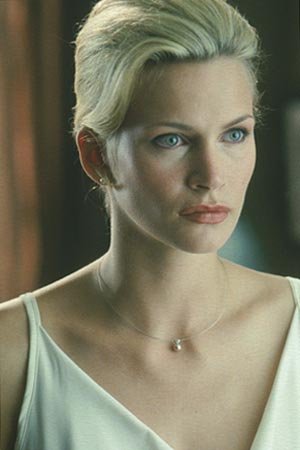 Фото - Наташа Хенстридж: 300x450 / 22 Кб