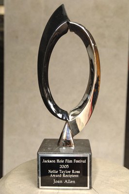 Фото - Джоан Аллен: 266x400 / 20 Кб