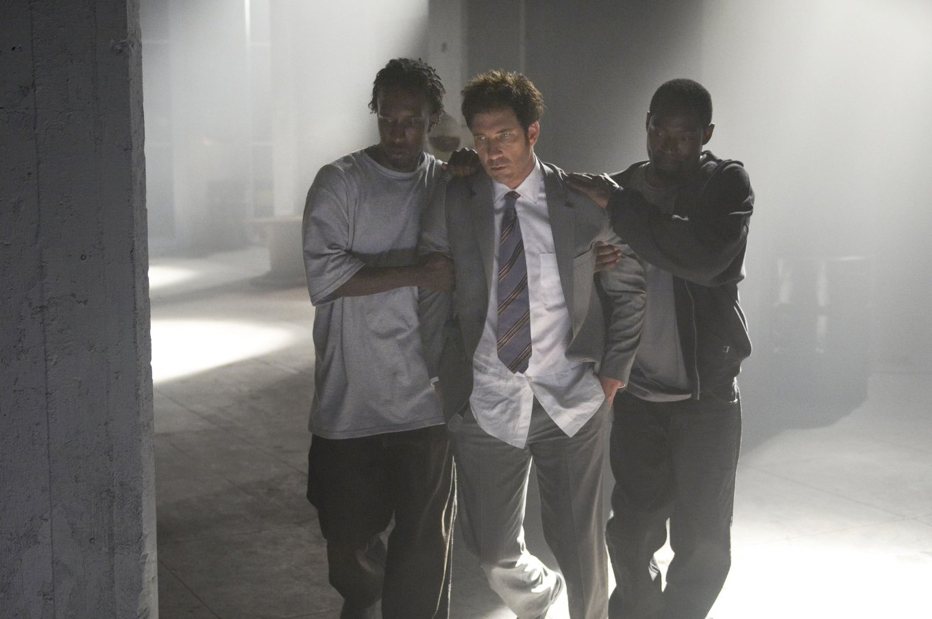 Фото - Дилан МакДермотт: 1360x903 / 140 Кб