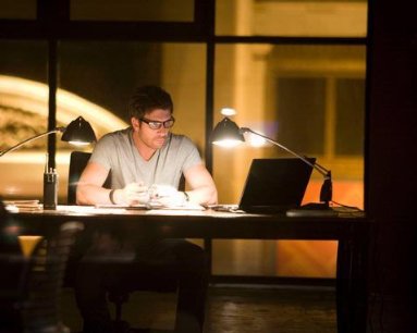 Фото - Дилан МакДермотт: 383x306 / 20 Кб