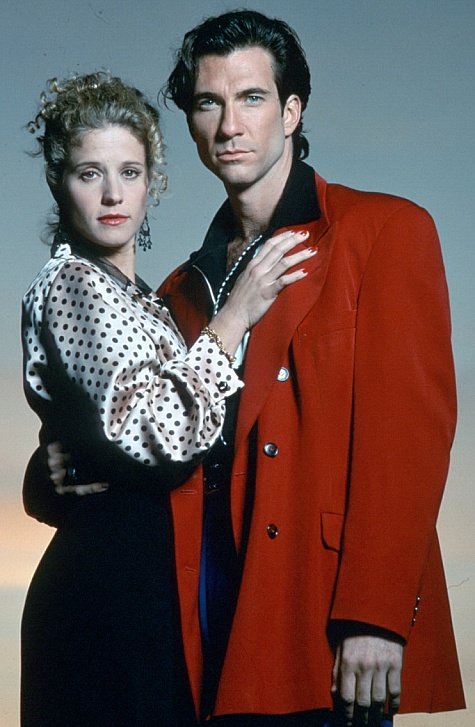 Фото - Дилан МакДермотт: 475x727 / 67 Кб