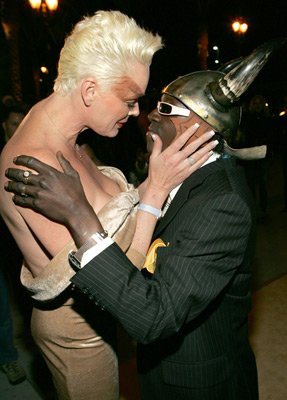 Фото - Бриджит Нильсен: 287x400 / 28 Кб