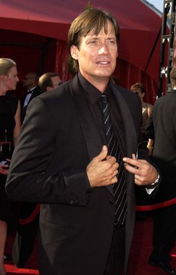 Фото - Кевин Сорбо: 256x400 / 19 Кб