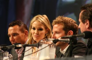 Фото - Лесли Бибб: 318x209 / 17 Кб